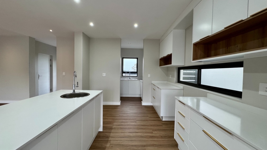 3 Bedroom Property for Sale in Croydon Gardens Estate Western Cape